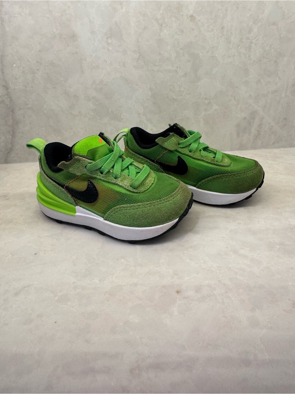 Nike Waffle One Electric Green Sneakers - Picture 3 of 4